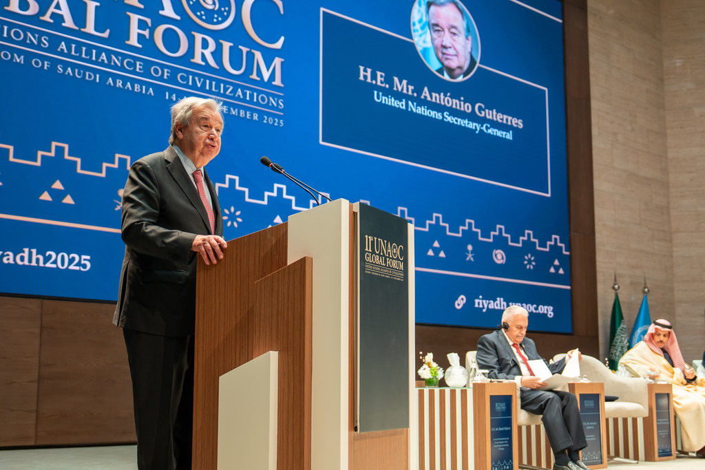 联合国秘书长古特雷斯在沙特阿拉伯利雅得举行的第十一届联合国不同文明联盟全球论坛开幕式上致辞。